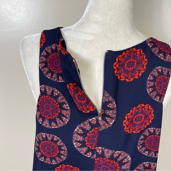 PAPER CRANE Navy Blue & Red Medallion Print Sleeveless Lightweight Top - MEDIUM - Picture 7 of 8